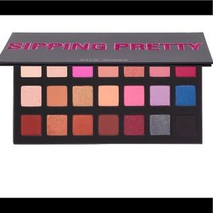Kylie Jenner Sipping Pretty pallet- Neon colors!